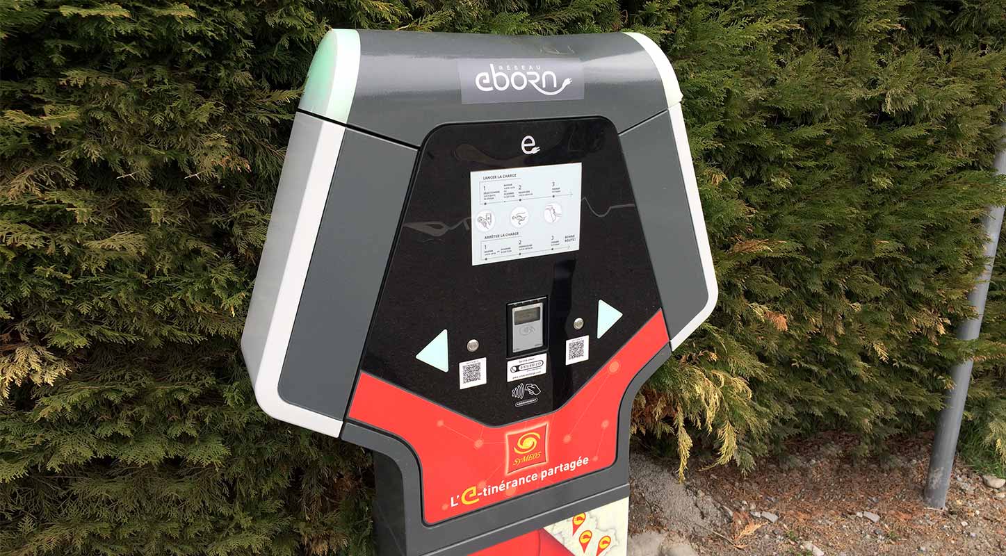elexent-borne-recharge-eborn-service-recharge-auvergne-rhone-alpes borne de recharge eborn service de recharge Auvergne Rhône-Alpes